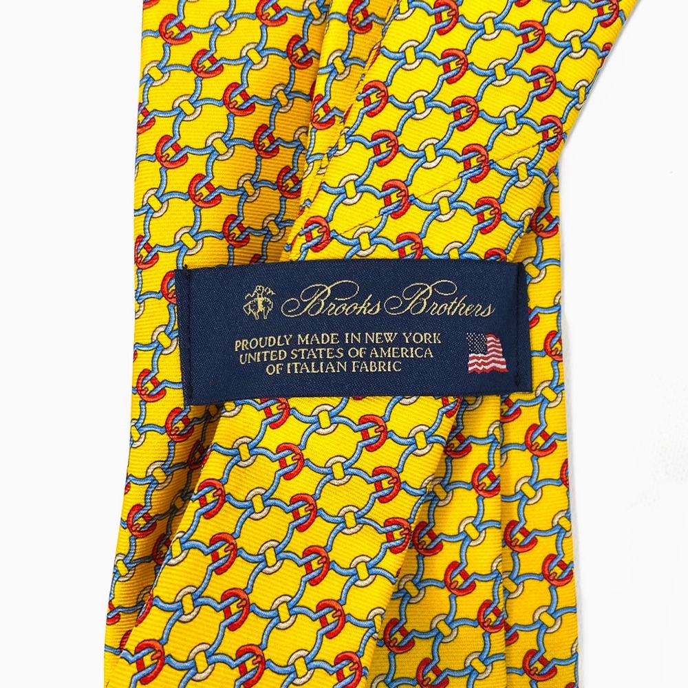 NEW Brooks Brothers Interlock Pattern Tie